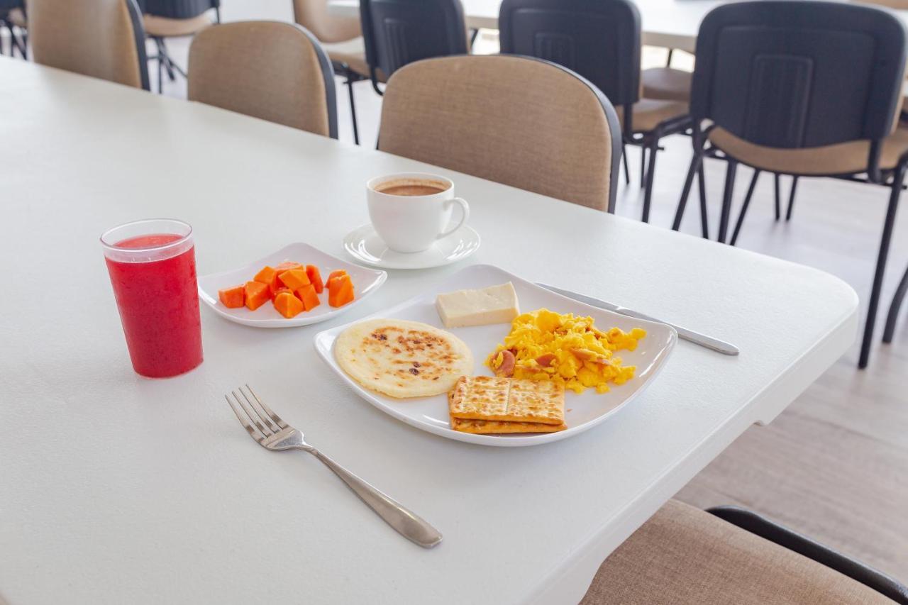 Hotel Ribera Sinu Монтерия Экстерьер фото