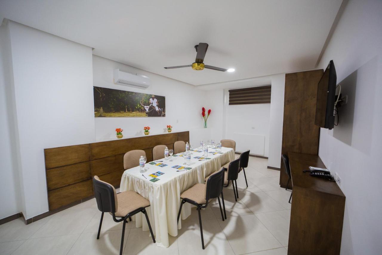 Hotel Ribera Sinu Монтерия Экстерьер фото